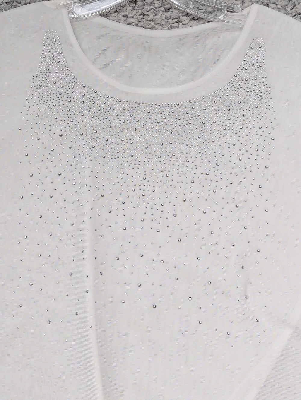 NWT Women's White Sleeveless Chiffon Blouse w/Rhinestones & Assymetrical Hem - Picture 6 of 14